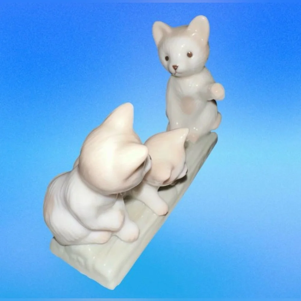 Cat Family Porcelain Figurine with Playful Kittens and Mother Kitty on‎ a Log